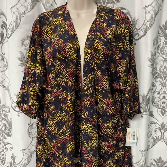 LuLaRoe Tops - Lularoe | Lindsey